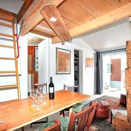 Schönes 2-zimmer-haus In Marie La Pl